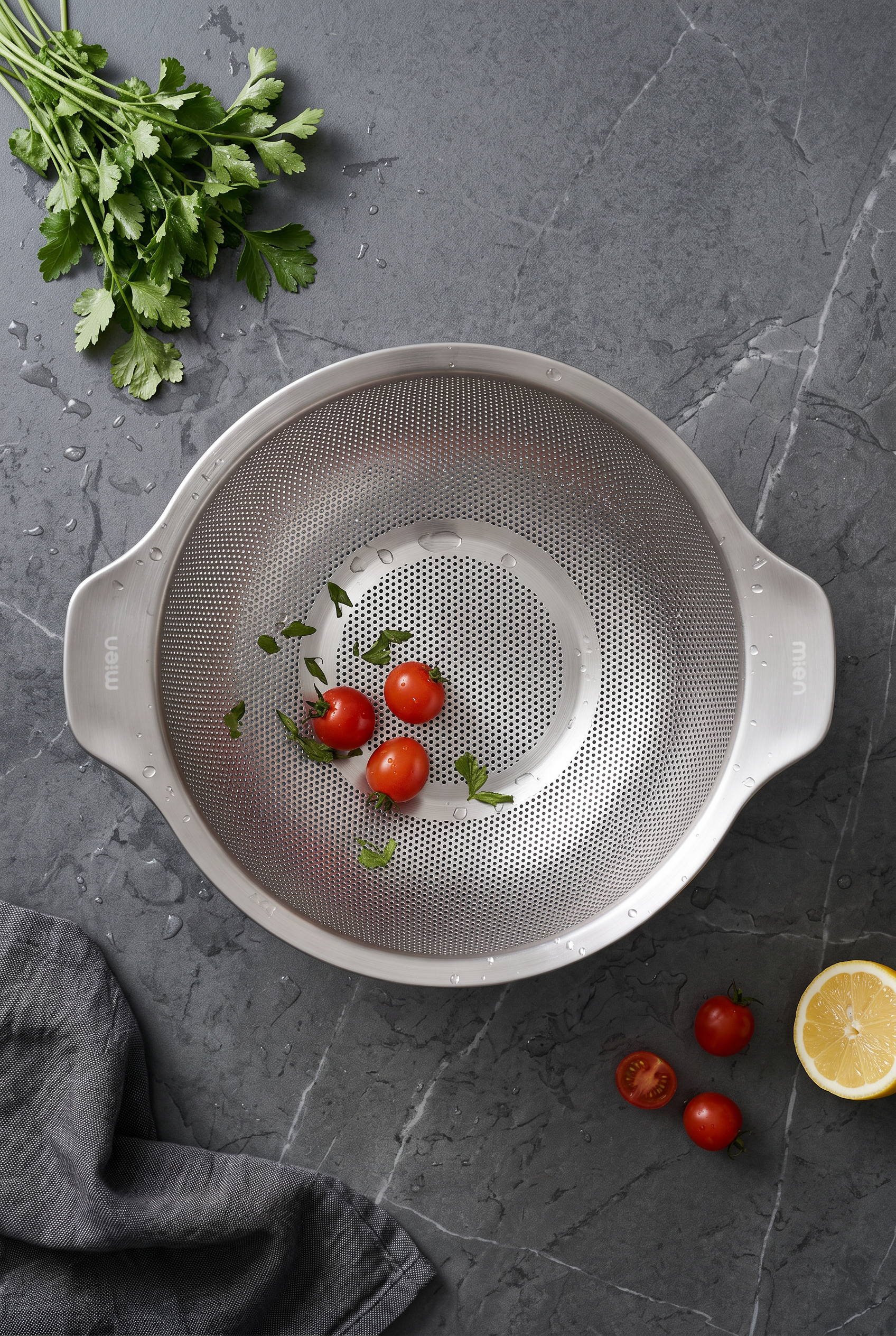KULPLU PASLANMAZ ÇELİK SÜZGEÇ 22 CM 