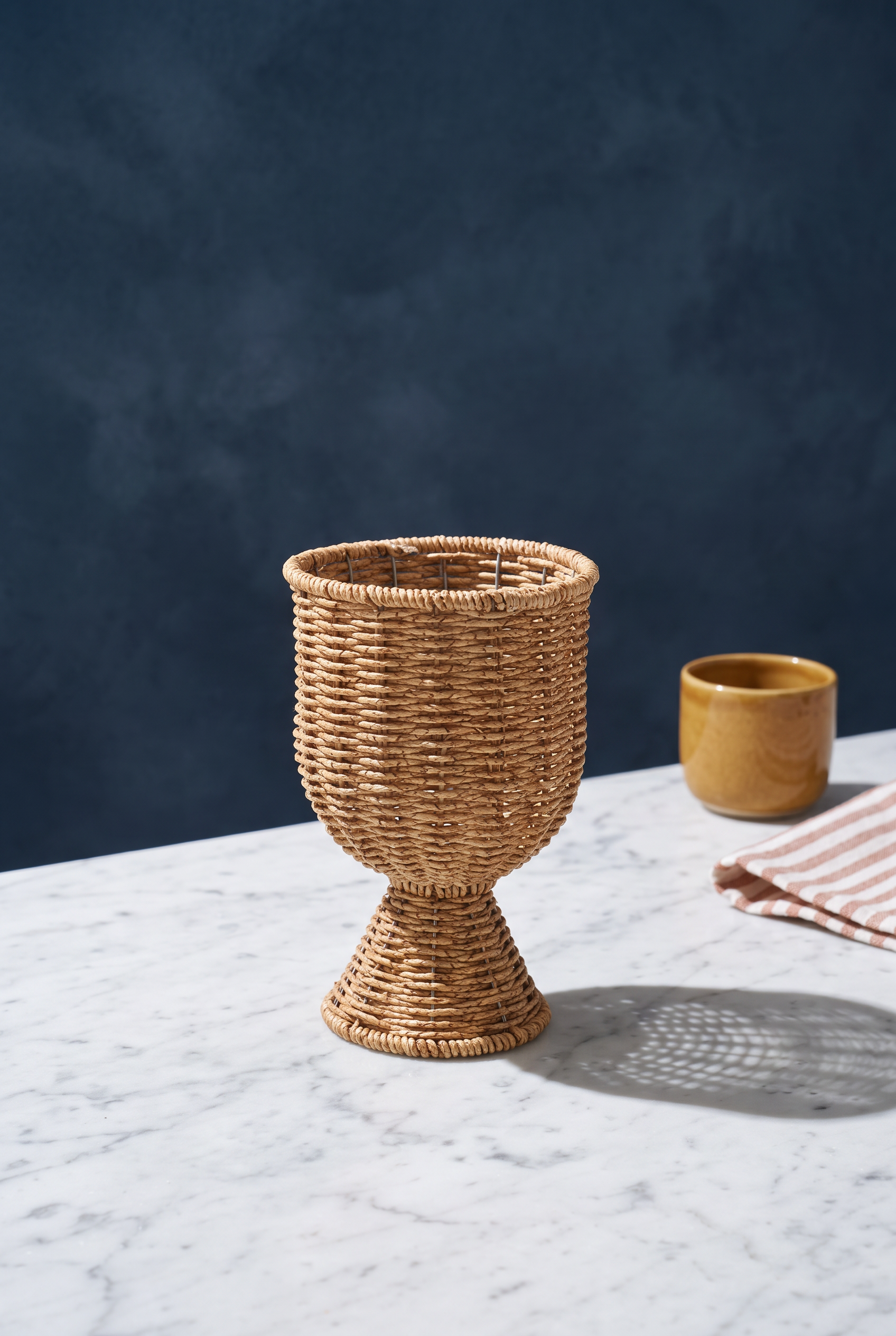 KUPA FORMLU RATTAN VAZO 13.5*20*10 CM